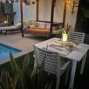 Romantico Con Piscina Privada Solo Ti Apartment